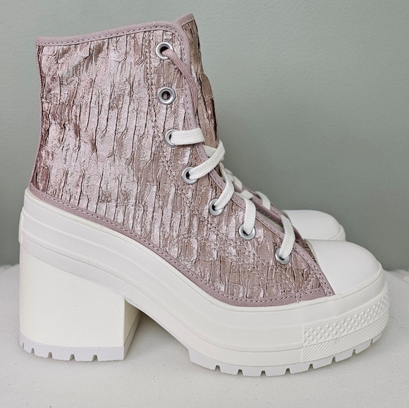 Chuck 70 De Luxe Heel Platform High-Top Chunky Shoe Satin Chaotic Neutral/Egret - Picture 4 of 16